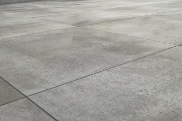Terras met grote betonlook tegels